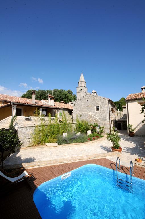 Holiday Homes Poli Svetega Antona Gračišće المظهر الخارجي الصورة