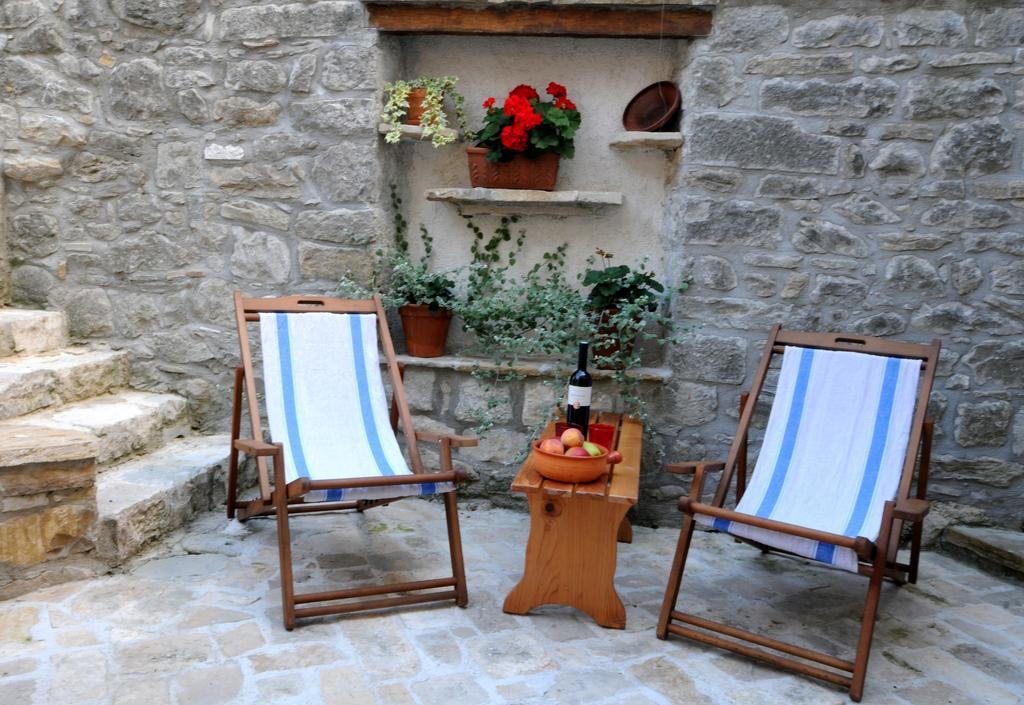 Holiday Homes Poli Svetega Antona Gračišće الغرفة الصورة