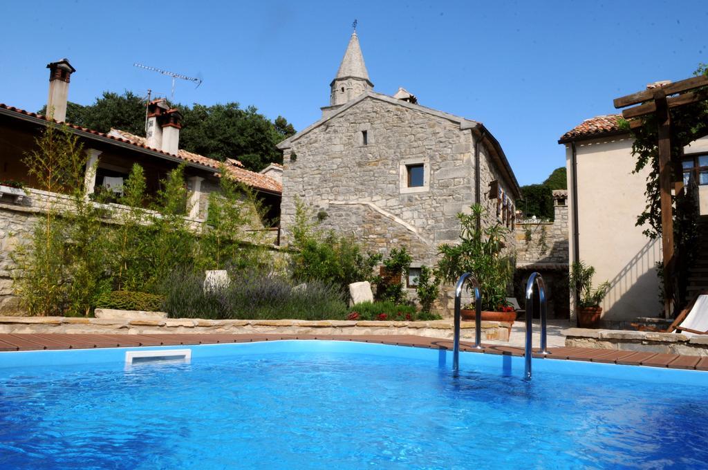 Holiday Homes Poli Svetega Antona Gračišće الغرفة الصورة