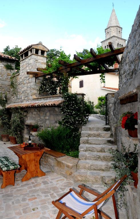 Holiday Homes Poli Svetega Antona Gračišće الغرفة الصورة