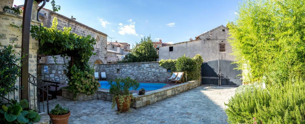 Holiday Homes Poli Svetega Antona Gračišće المظهر الخارجي الصورة